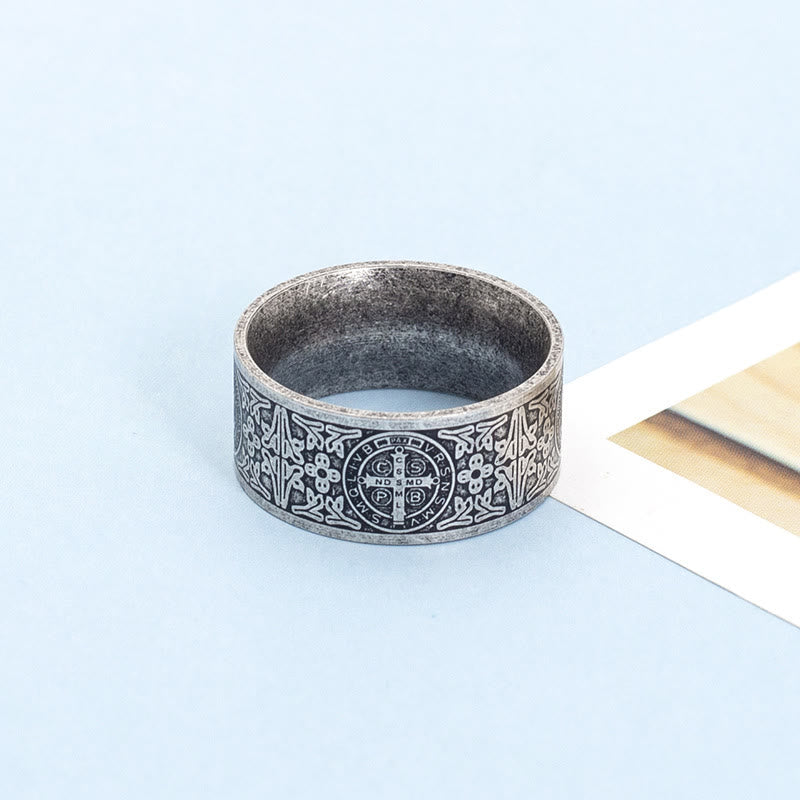 Anillo católico de San Benito de época