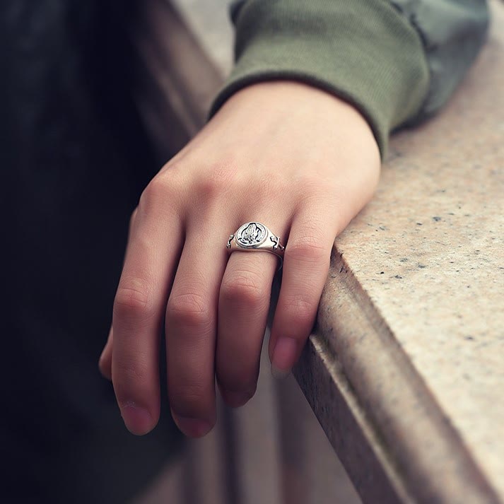 Anillo Ajustable Manos Orando