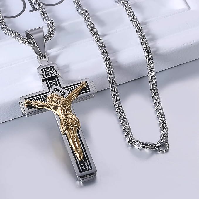 Collar de titanio con crucifijo de Jesús hecho a mano