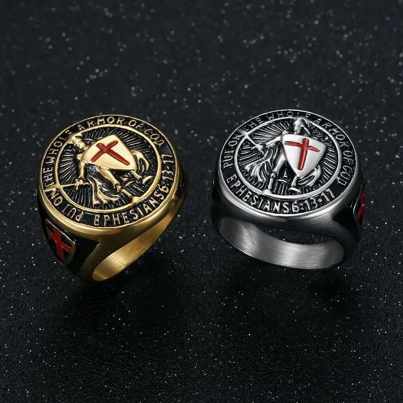 Anillo de titanio con escudo protector de armadura de caballero