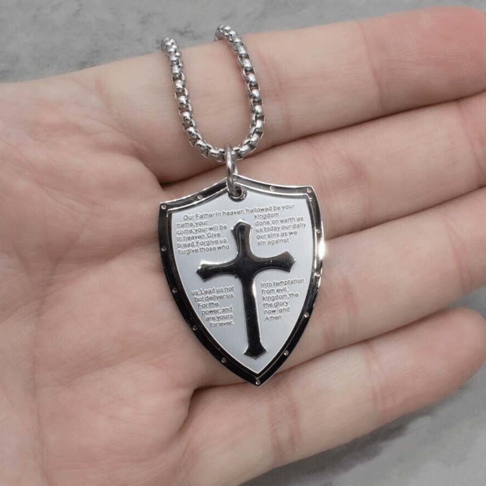 Collar con colgante de escudo cruzado del Padre Nuestro de acero inoxidable