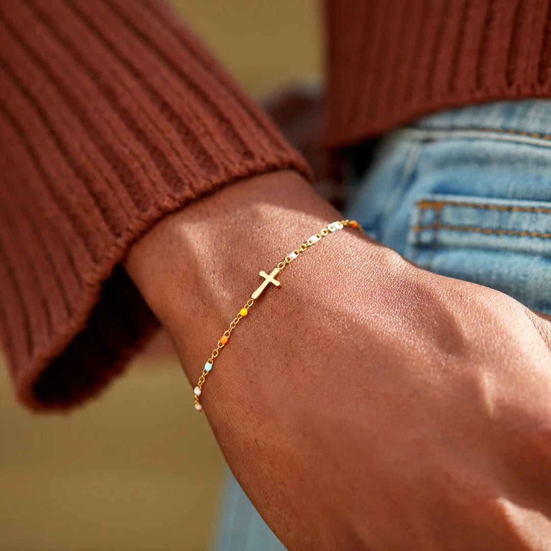 Pulsera de Cruz Minimalista Delicada