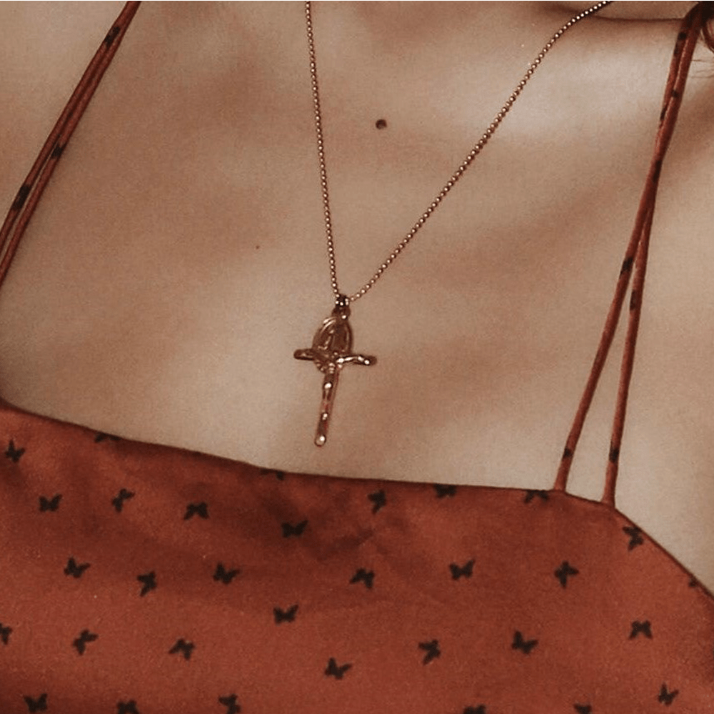 Collar de titanio con crucifijo y medalla de la Virgen María