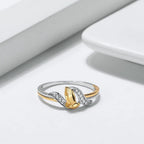 Anillo Manos Orando Oro y Plata