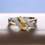 Anillo Manos Orando Oro y Plata