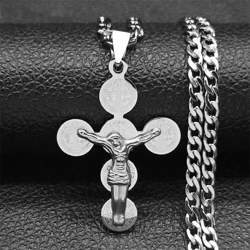 Collar con colgante de cruz de la Medalla de San Benito