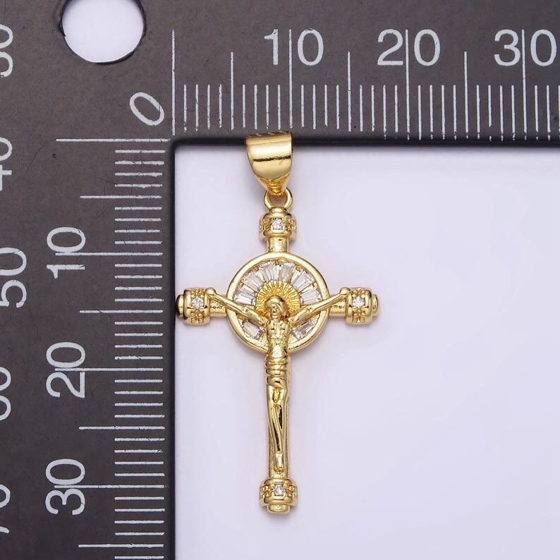 Collar de fe cristiana con crucifijo de Jesús