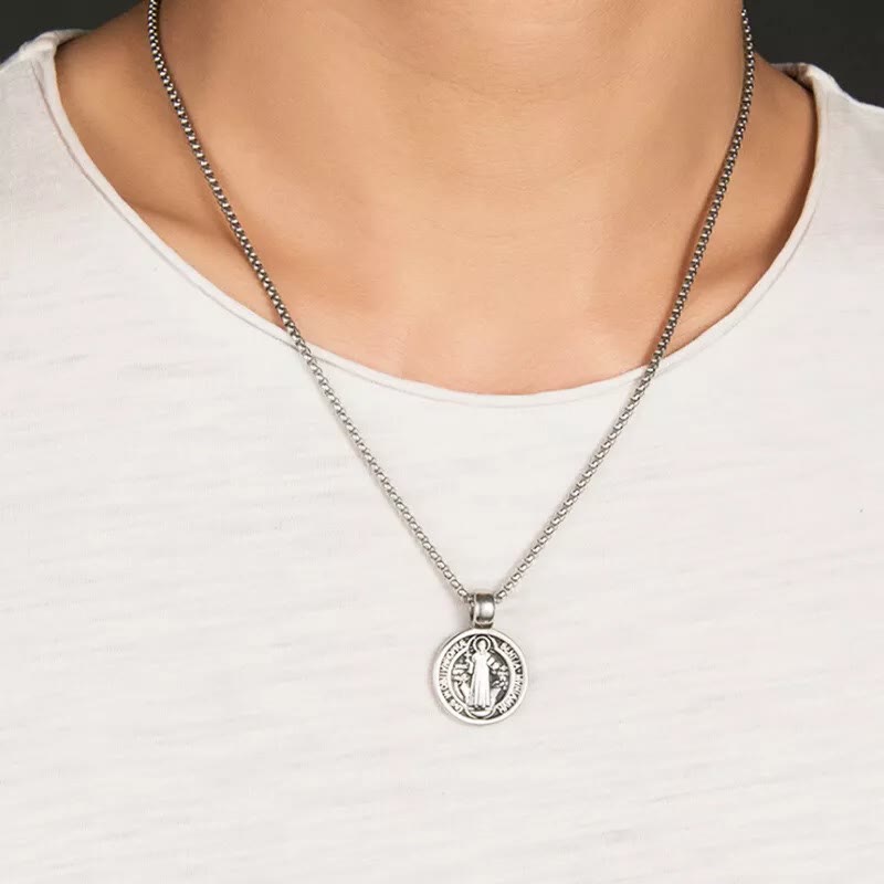 Collar con Símbolo de San Benito, Diseño de Doble Cara