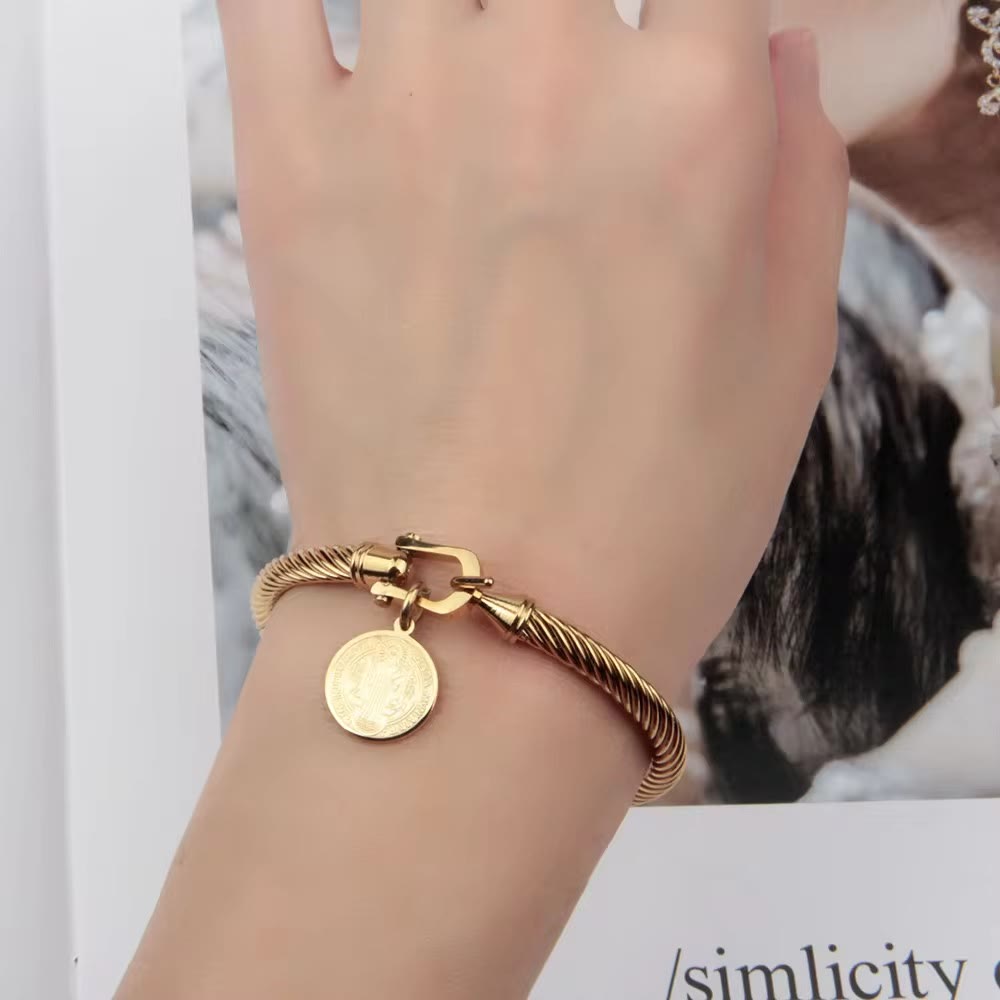 Pulsera Brazalete de Cable Trenzado de San Benito