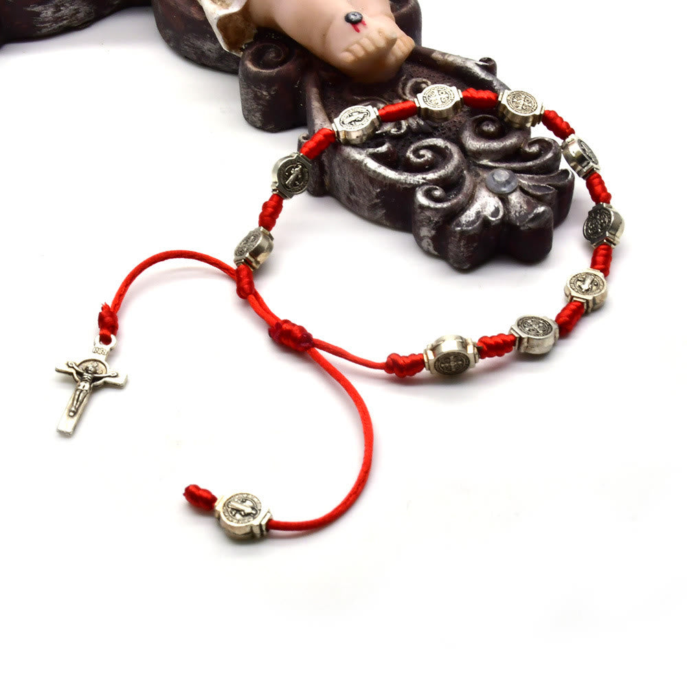 Pulsera Amuleto de Hilo Rojo con Nudo de San Benito