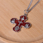 Collar con colgante de aleación de cruz de cuatro vías cinco en uno carmelita de estilo clásico