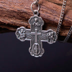 Collar con colgante de aleación de cruz de cuatro vías cinco en uno carmelita de estilo clásico