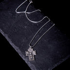 Collar de aleación con colgante de cruz de Jesús, María y José de estilo clásico