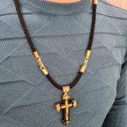 Collar con colgante de aleación negra y dorada, estilo de lujo, crucifijo, cruz de Jesús