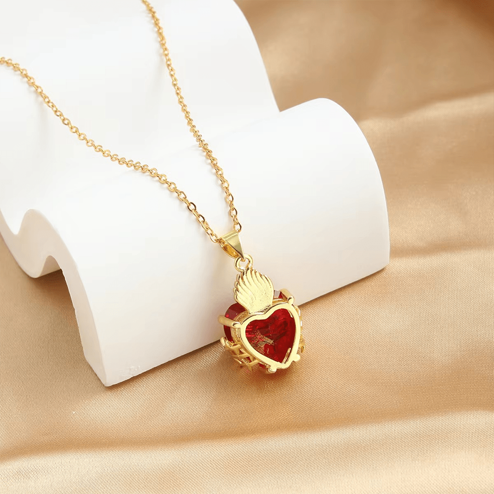 Collar con colgante del Sagrado Corazón de Jesús con piedras preciosas rojas y estilo moderno