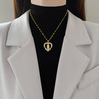 Collar con colgante de Nuestra Señora de Guadalupe, estilo lujo, con incrustaciones de piedras preciosas en forma de corazón