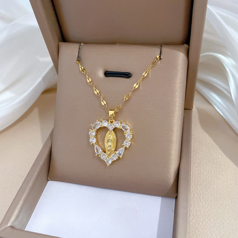 Collar con colgante de Nuestra Señora de Guadalupe, estilo lujo, con incrustaciones de piedras preciosas en forma de corazón