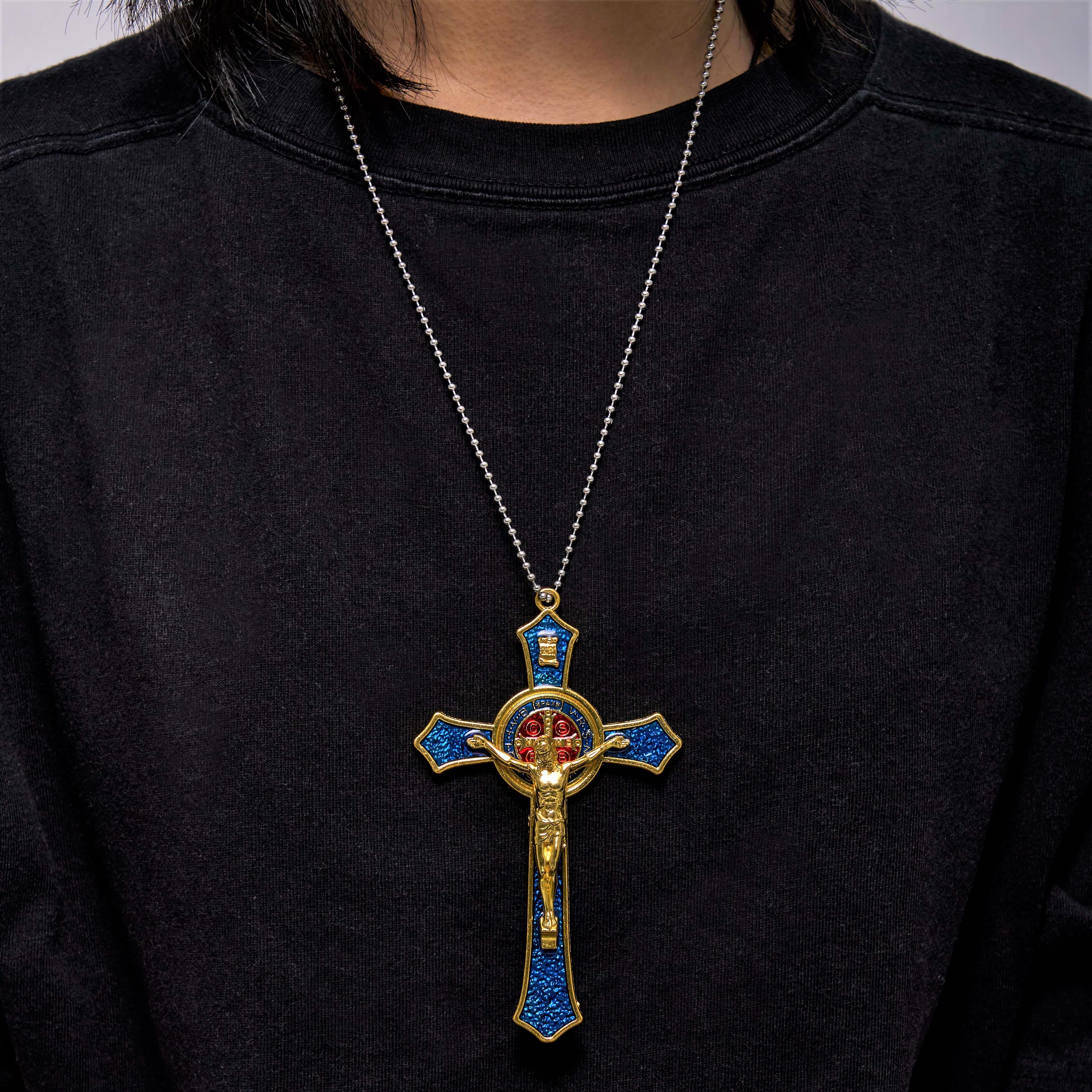 Collar con colgante grande de crucifijo artesanal rojo/azul estilo clásico (5 colores)