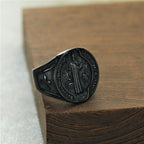 Anillo de acero de titanio clásico retro de protección de la fe de San Benito