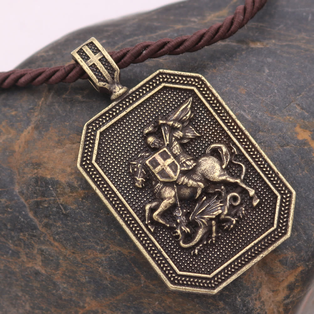 Collar con colgante de San Jorge y el Dragón estilo clásico, con oración de protección