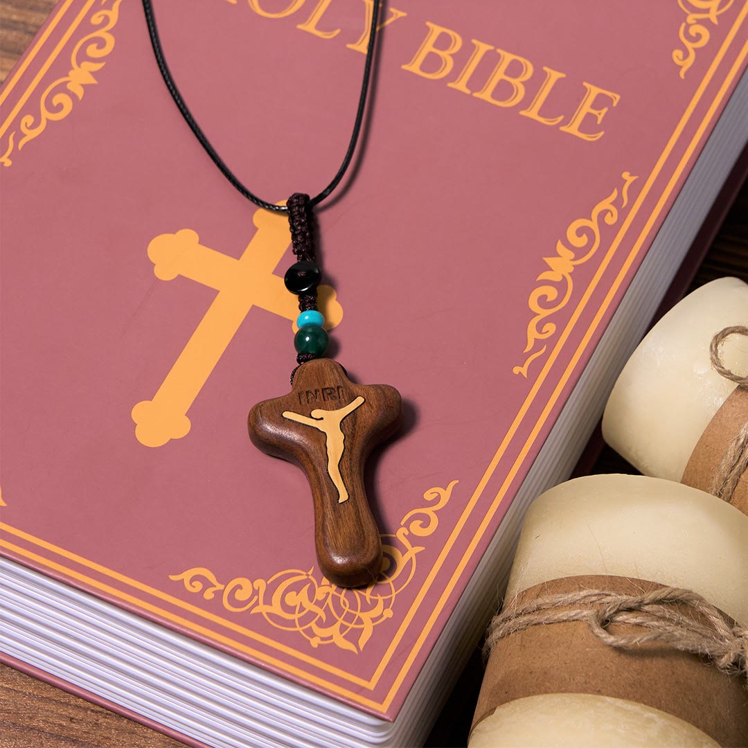 Llavero/Collar con colgante de amuleto de Cruz de Jesús minimalista de sándalo y boj