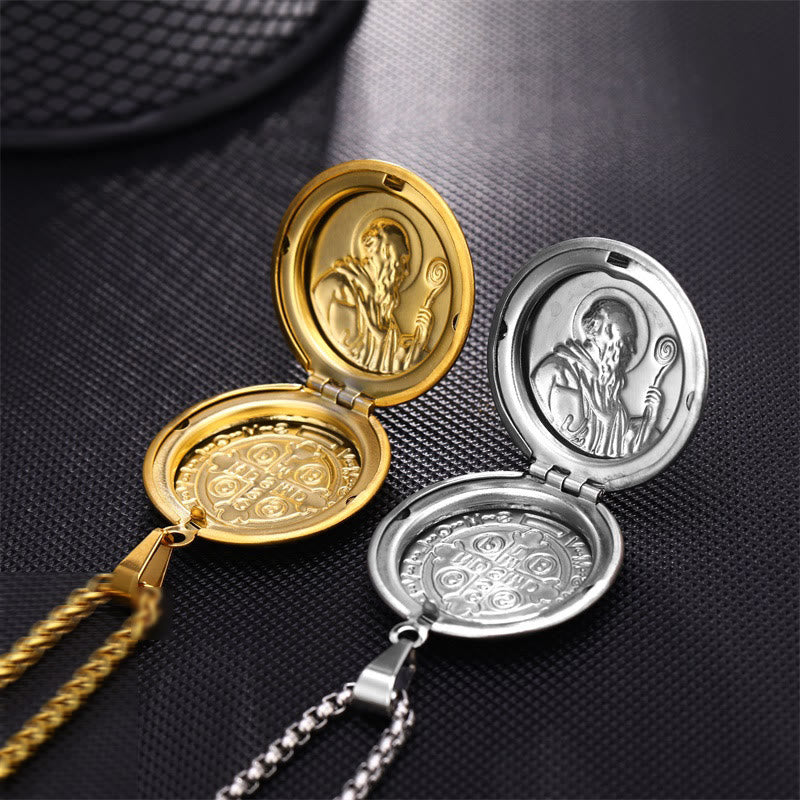 Collar con colgante relicario de doble cara grabado de estilo clásico de San Benito