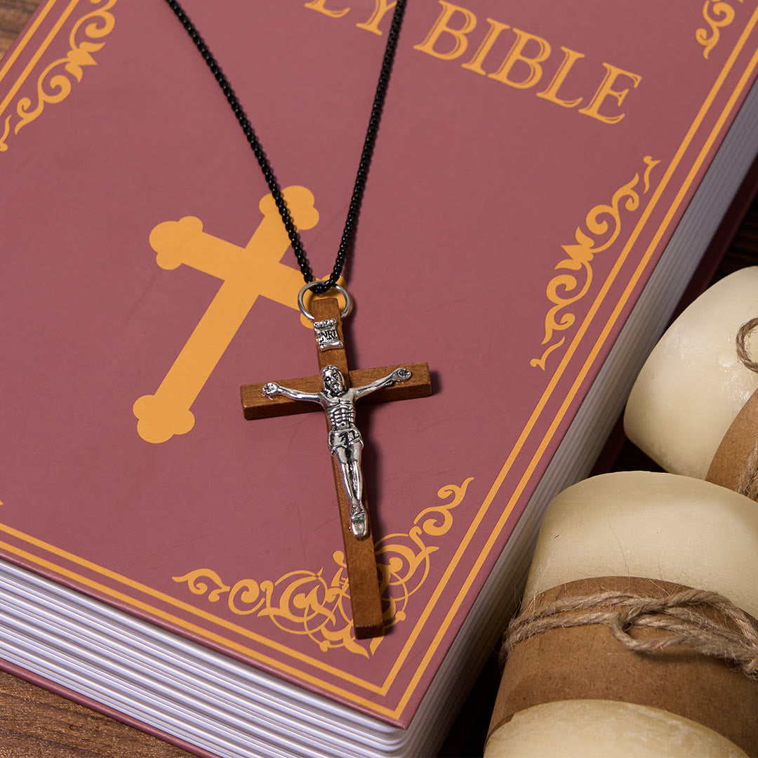 Collar con colgante de aleación con crucifijo estilo clásico artesanal de madera