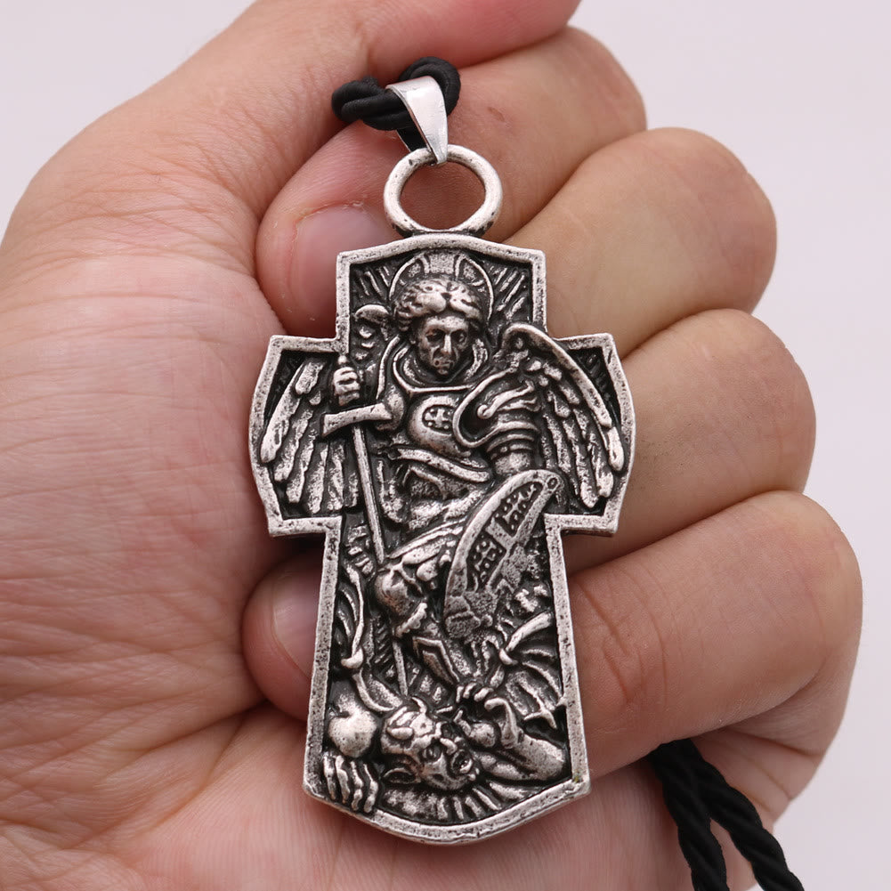 Medalla de San Miguel Arcángel Protégenos Collar con Colgante de Titanio