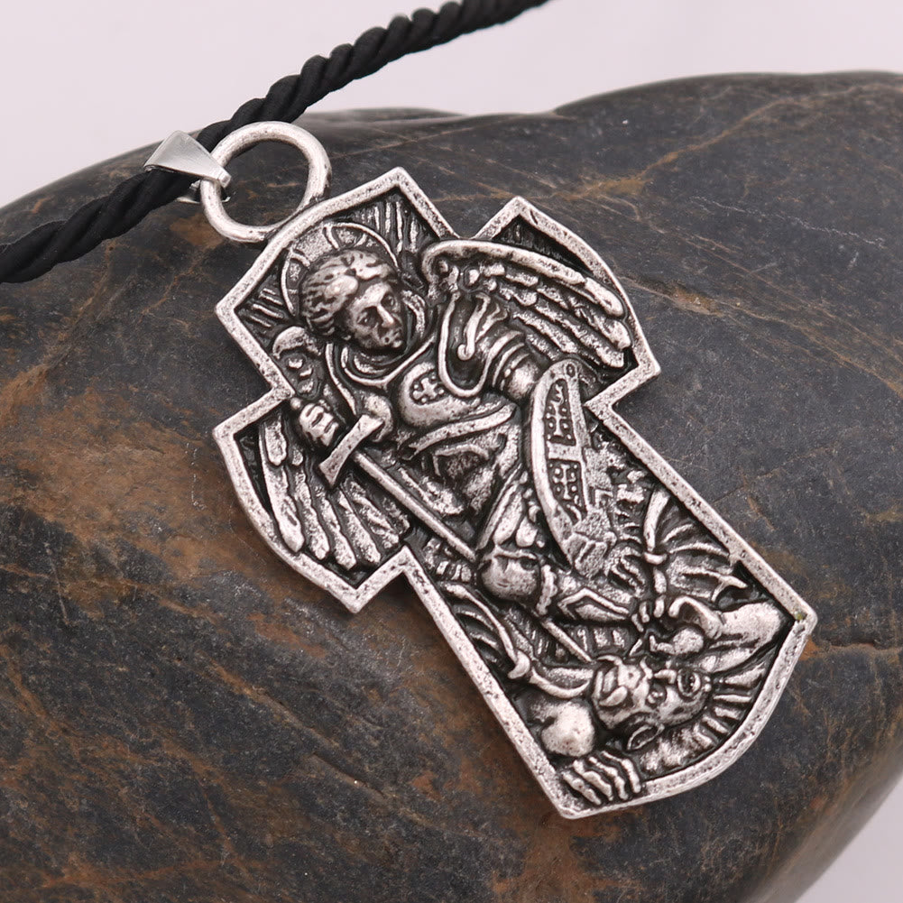 Medalla de San Miguel Arcángel Protégenos Collar con Colgante de Titanio