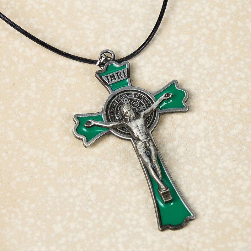 Collar con colgante de protección divina de crucifijo multicolor estilo clásico (6 colores)