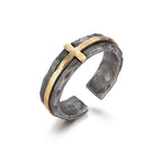 Anillo de cruz bendita rústico y elegante de estilo clásico