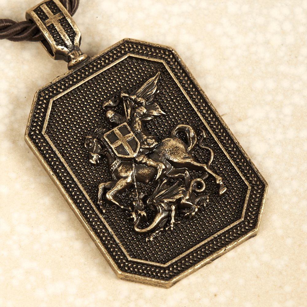 Collar con colgante de San Jorge y el Dragón estilo clásico, con oración de protección