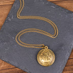 Collar con colgante del símbolo de San Benito, estilo clásico (3 colores)
