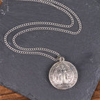 Collar con colgante del símbolo de San Benito, estilo clásico (3 colores)
