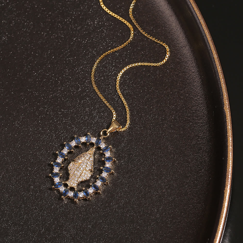 Collar con colgante de la Virgen de la Medalla Milagrosa con piedras preciosas, estilo de lujo