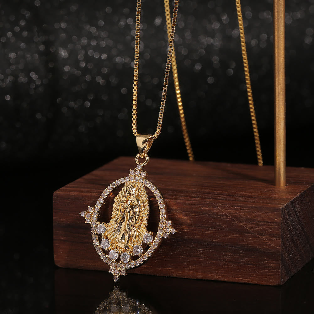 Collar con colgante de gemas de la Virgen de Guadalupe, estilo de lujo