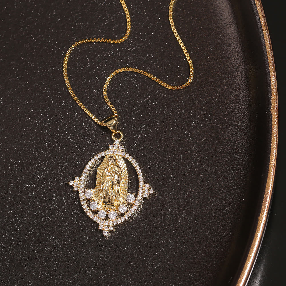 Collar con colgante de gemas de la Virgen de Guadalupe, estilo de lujo