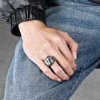 Anillo de alta resistencia estilo minimalista con la cruz de la fe divina