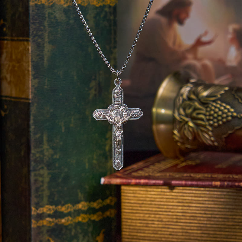 Collar con colgante de Jesús Crucificado rodeado de ángeles, estilo retro, hecho a mano