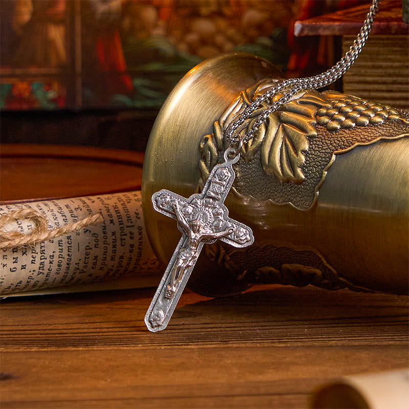 Collar con colgante de Jesús Crucificado rodeado de ángeles, estilo retro, hecho a mano