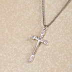 Collar con colgante de crucifijo minimalista y exclusivo de Jesús con rosas