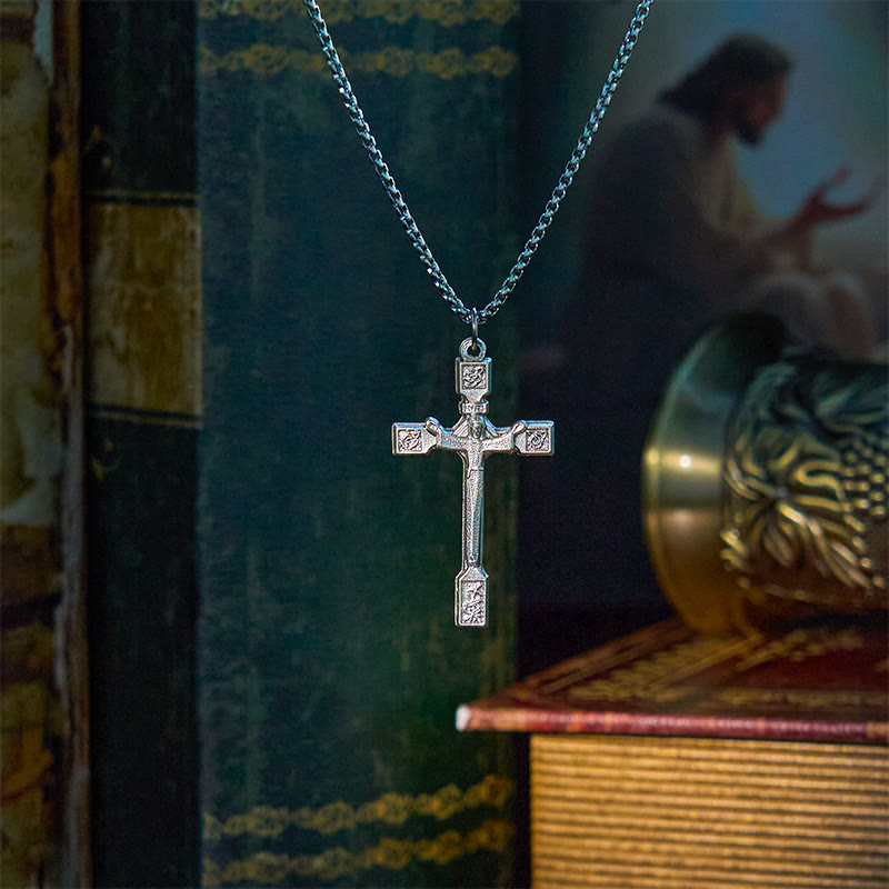 Collar con colgante de crucifijo minimalista y exclusivo de Jesús con rosas