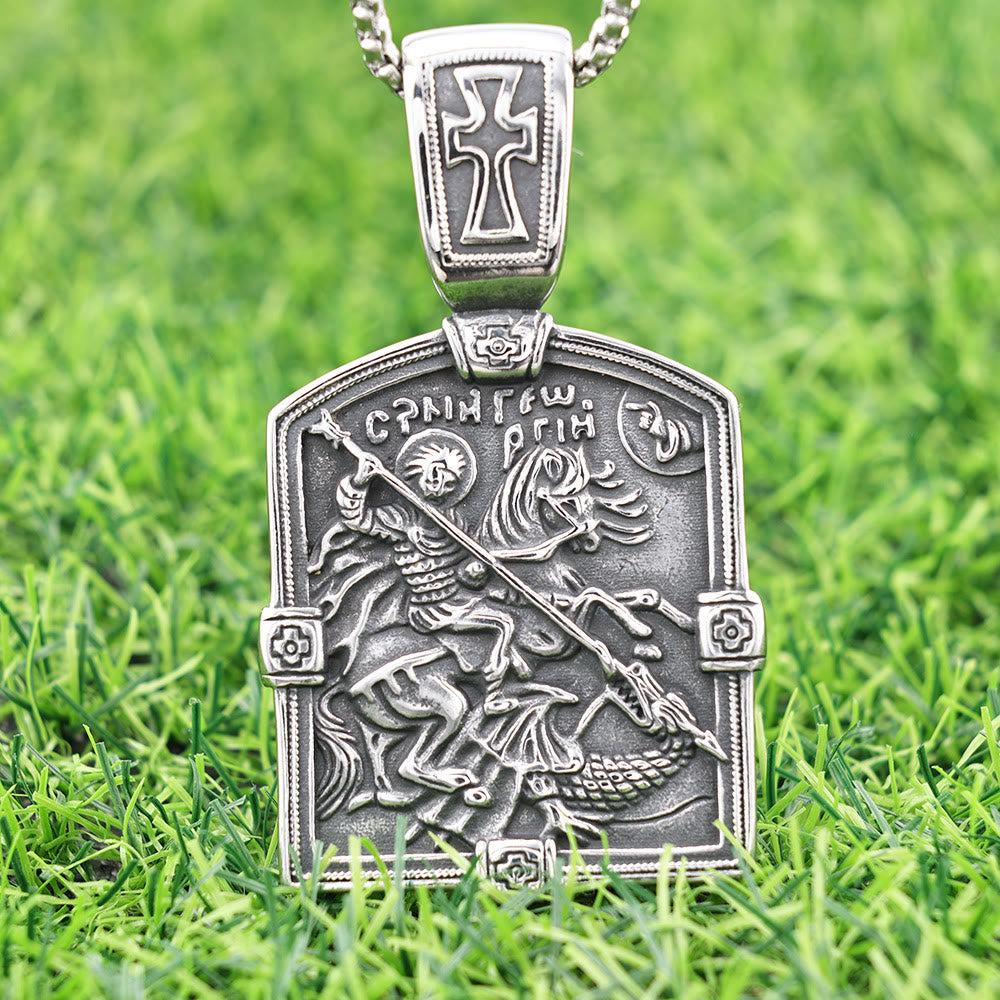 Collar de San Jorge matando al dragón - Un símbolo de coraje y protección divina