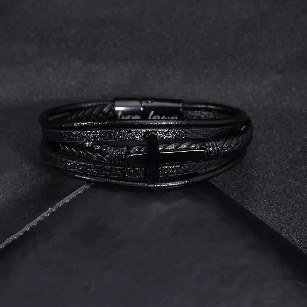 Pulsera con banda de cuero negro y cruz