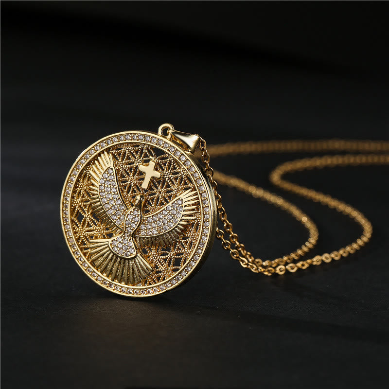 Collar chispeante paloma del Espíritu Santo: un símbolo radiante de fe