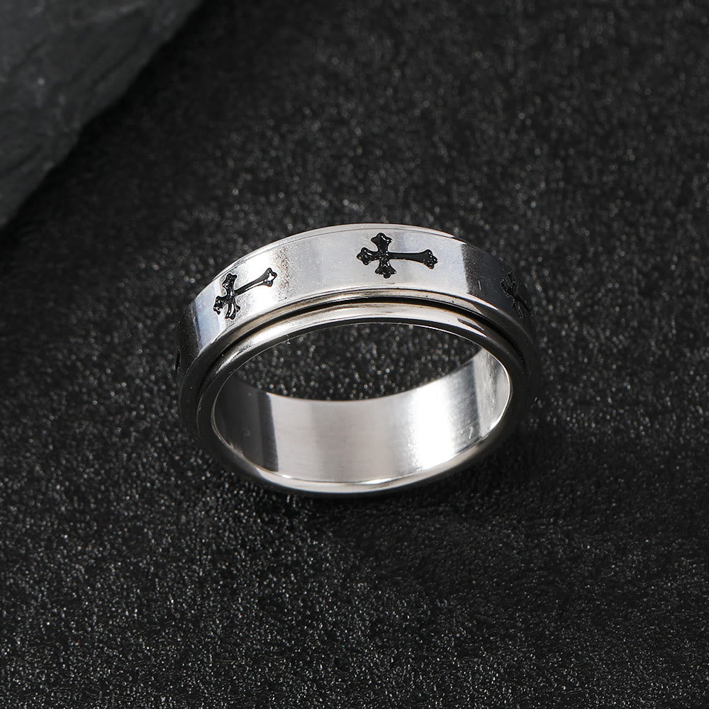 Anillo Cruz Minimalista: El Entrelazamiento de Fe y Moda
