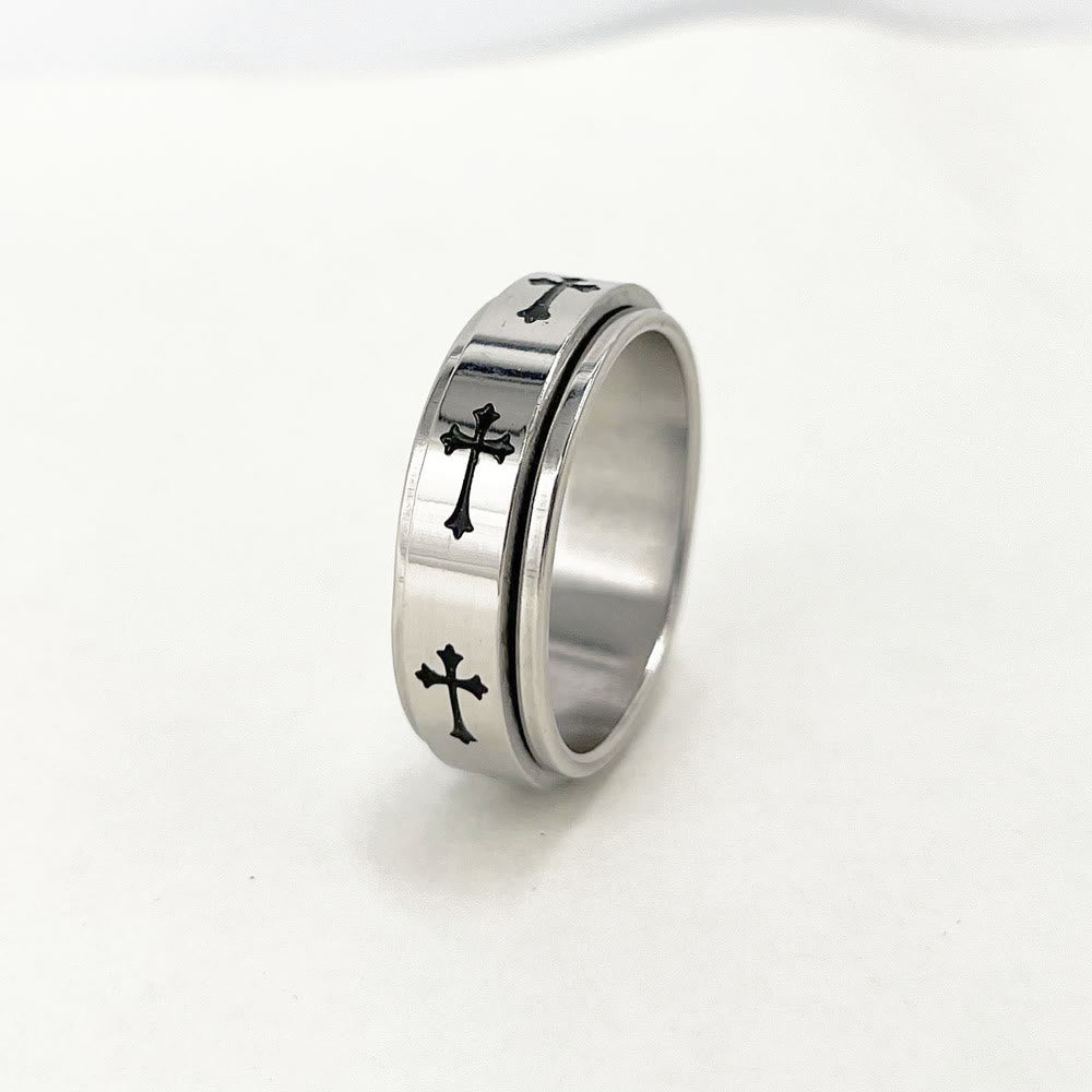 Anillo Cruz Minimalista: El Entrelazamiento de Fe y Moda