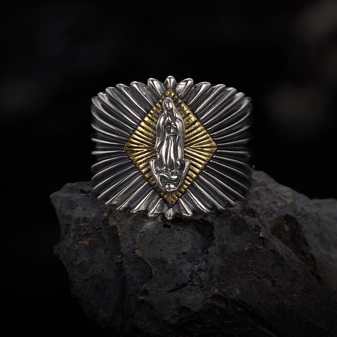 Anillo clásico y vintage de Plata de Ley 925 Nuestra Señora - En devoción, encuentra una esperanza ilimitada