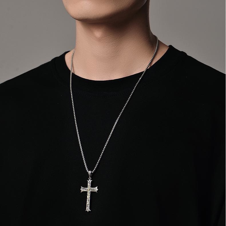 Collar de crucifijo clásico y vintage de plata de ley 925 con árbol de la vida: Un símbolo de espiritualidad y vitalidad