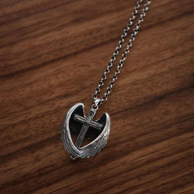 Collar de alas de ángel y cruz de plata de ley 925: Encarnando la fe y la gracia celestial